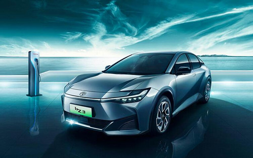 丰田计划到2026年新推出10款电动汽车 预计年销量增至150万辆 第1张