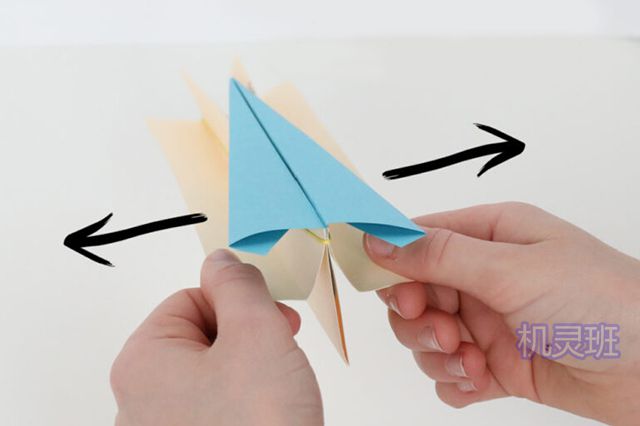 纸飞机发射器怎么折_纸飞机发射器怎么折又稳又远 第2张